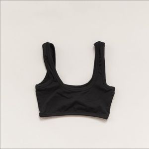 Arq wide strap bra